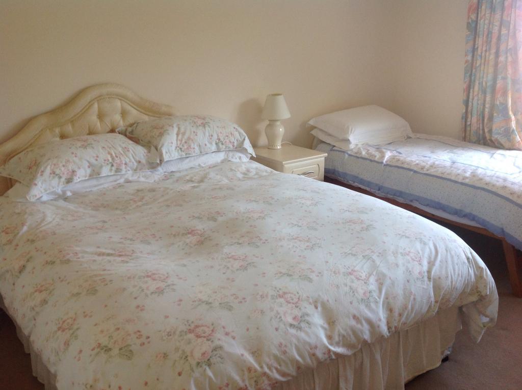 Estuary View Farm Bed & Breakfast คิงส์บริดจ์ ห้อง รูปภาพ